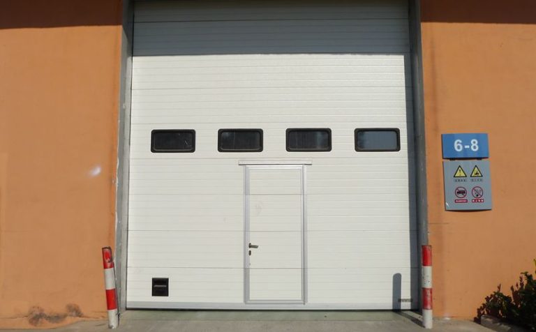 科技驅動，智能進步：江蘇中旗科技股份有限公司工程車間提升門案例縮略圖